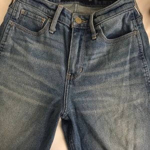 High rise hollister jeans 😻